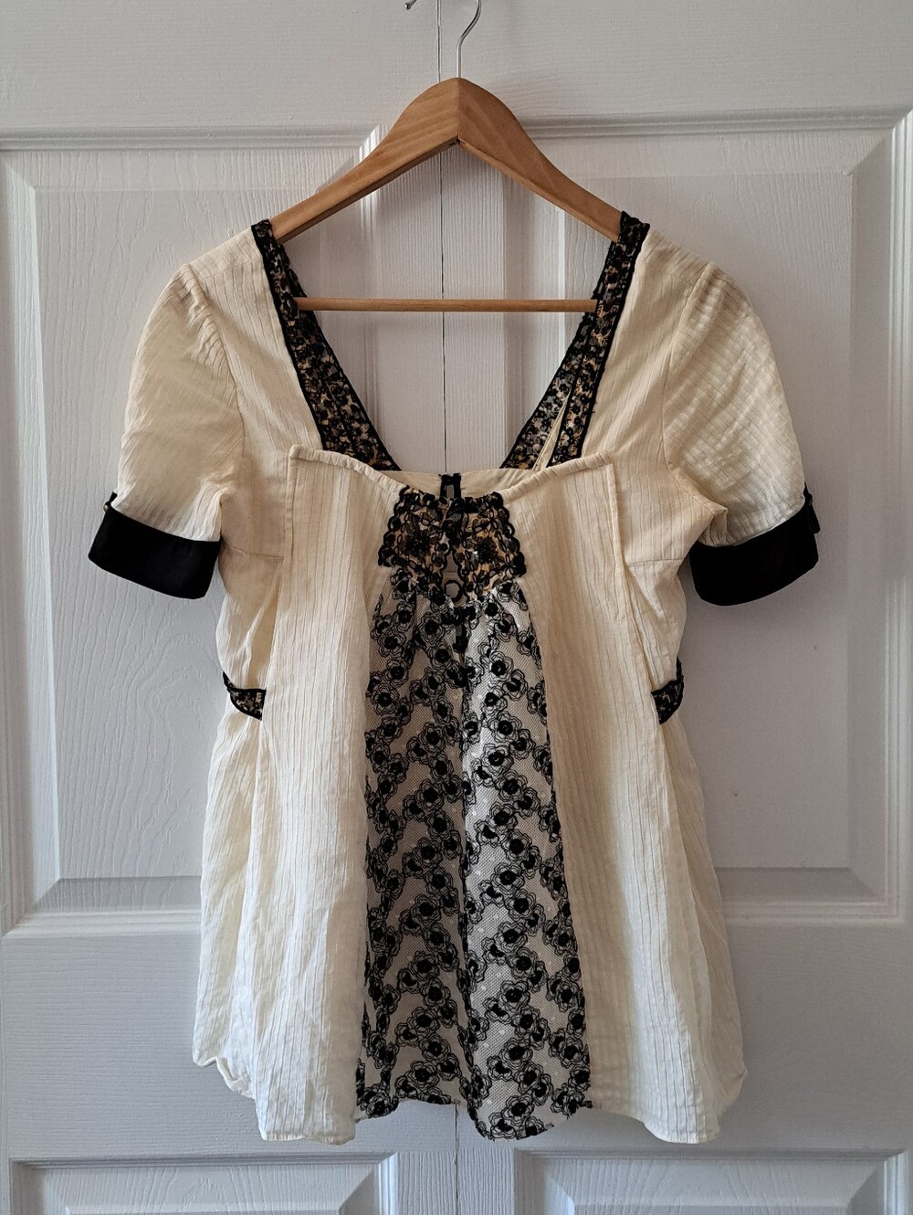 Ladies Maison Mayle Modern Romantic Victorian Black & Cream Peasant Top Size 2